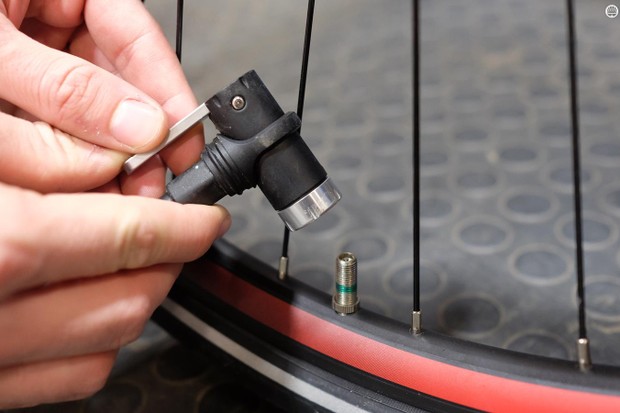 air up bike tire without bike pump