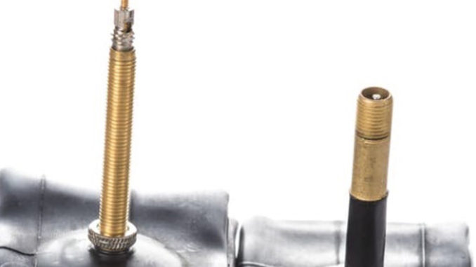 Which is better - Presta or Schrader valve?