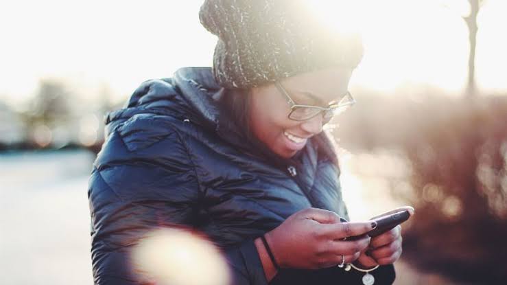 Travelling: How to keep in contact with home